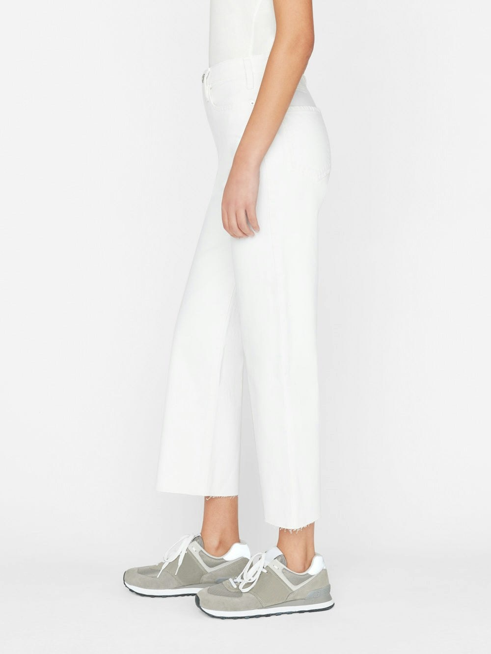 Frame High Waist Button Denim Trousers In White
