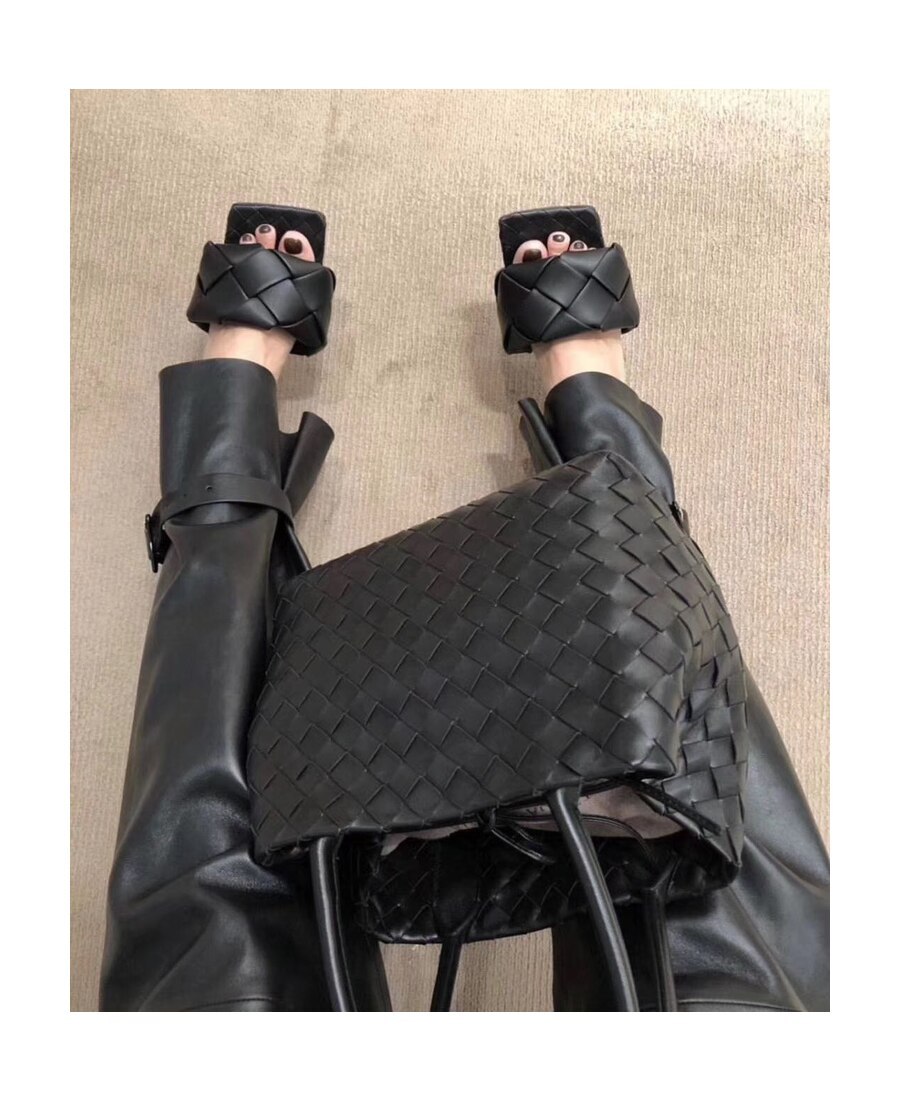 Bottega Veneta Green Intrecciato Lido Heeled Sandals In Black