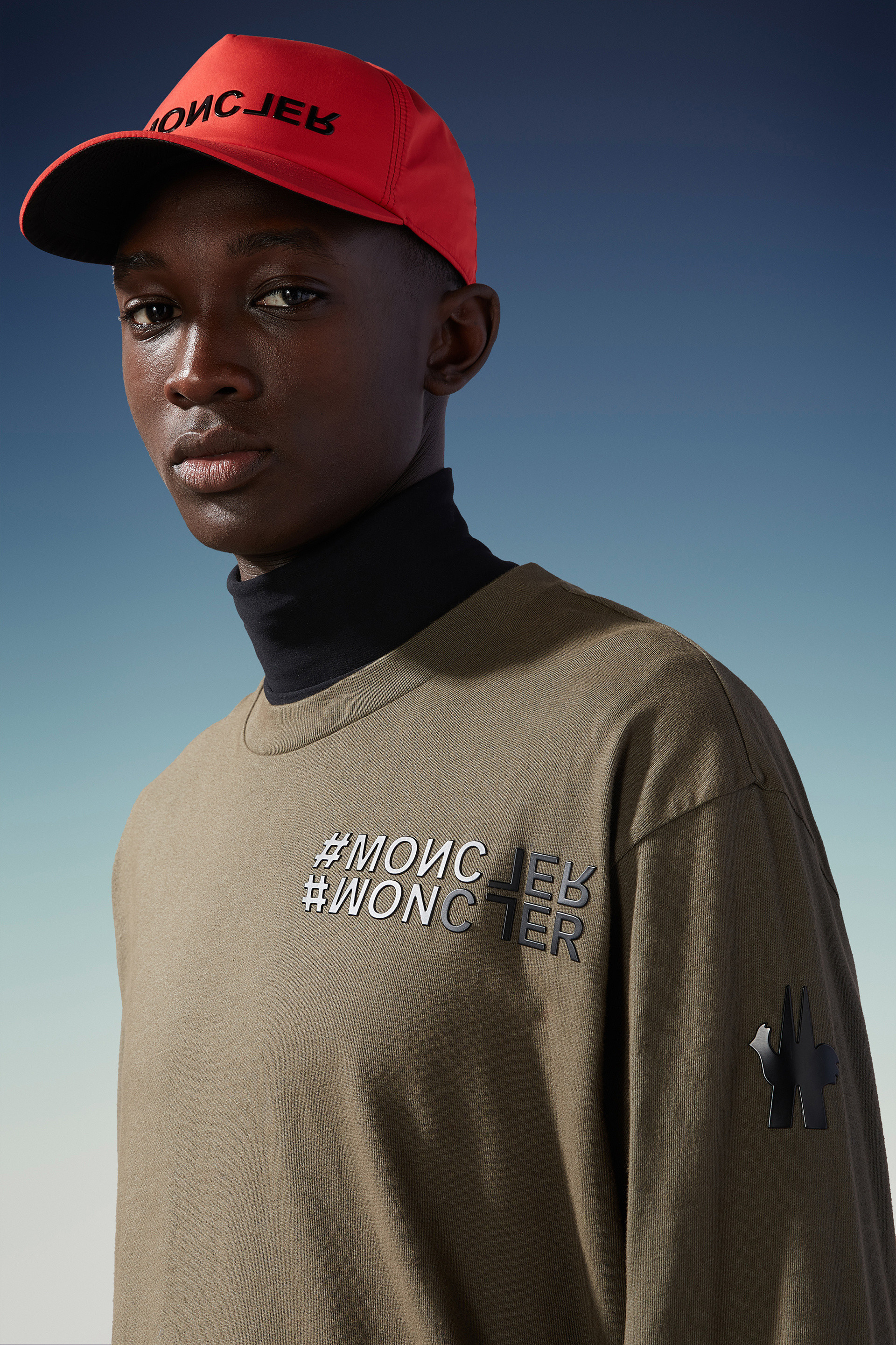 Moncler Long Sleeved T-shirt In Green