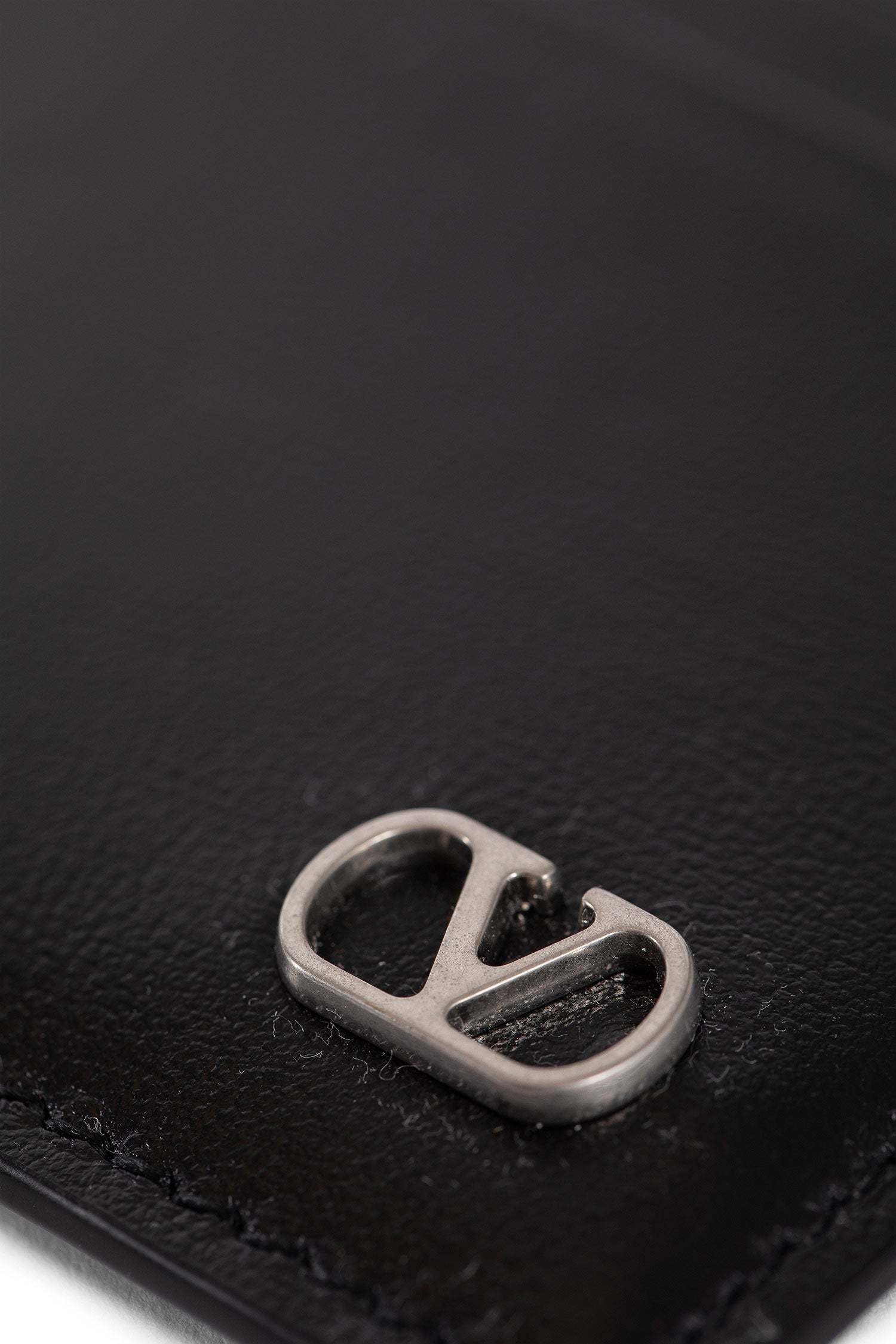 Valentino Rectangular Clip In Black