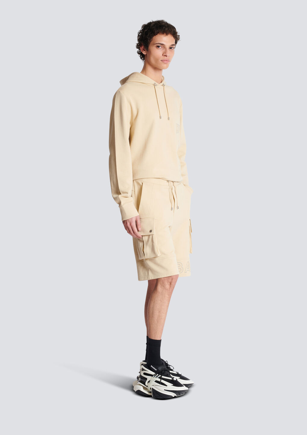 BALMAIN CARGO SHORTS WITH REFLECTIVE BALMAIN LOGO 