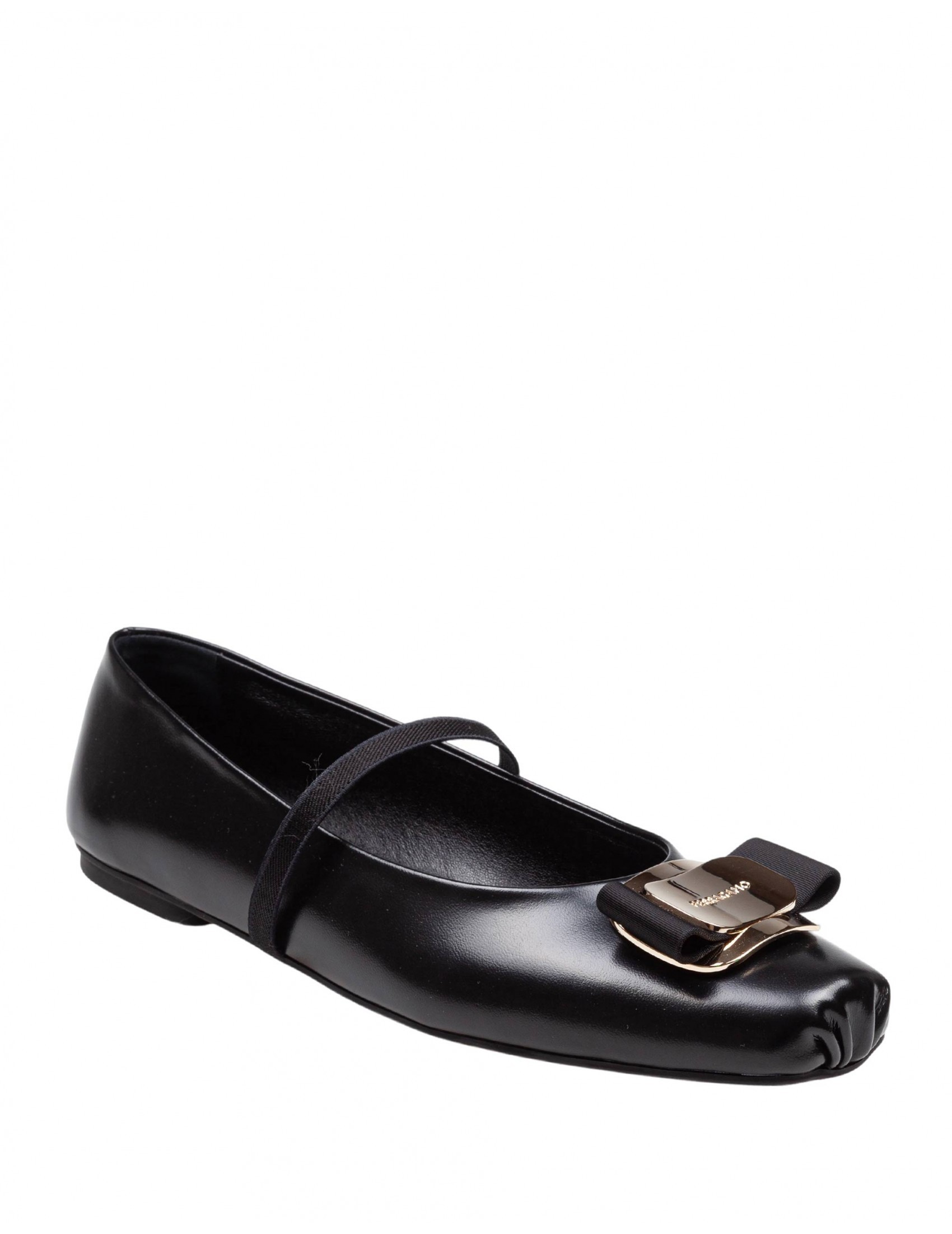 Ferragamo Black Nappa Leather Zina Ballerinas In Black