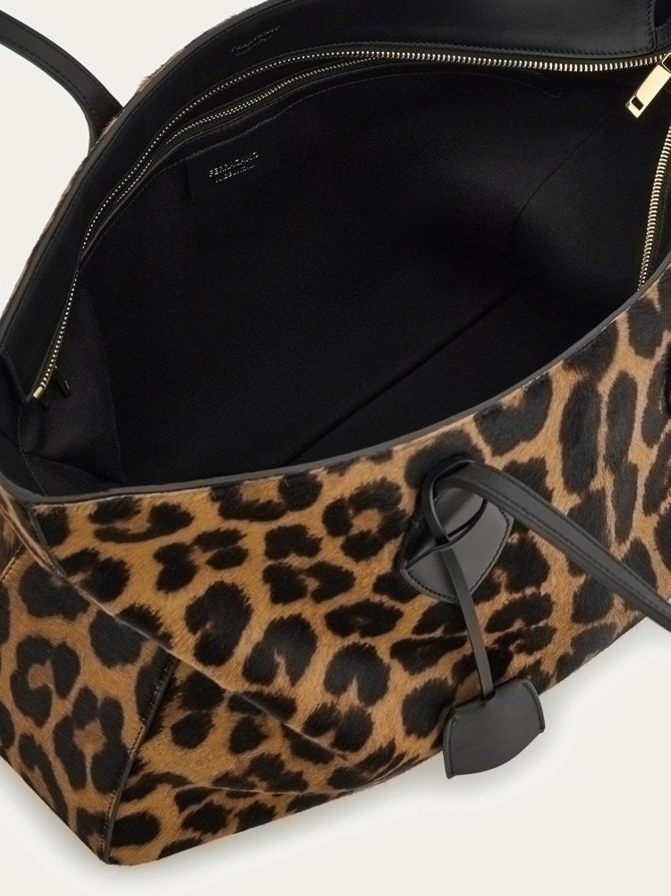 Ferragamo Tote Bag (l) In Black