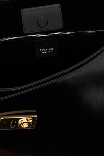 FERRAGAMO SALVATORE FERRAGAMO ARCHIVIO XL SHOULDER BAG