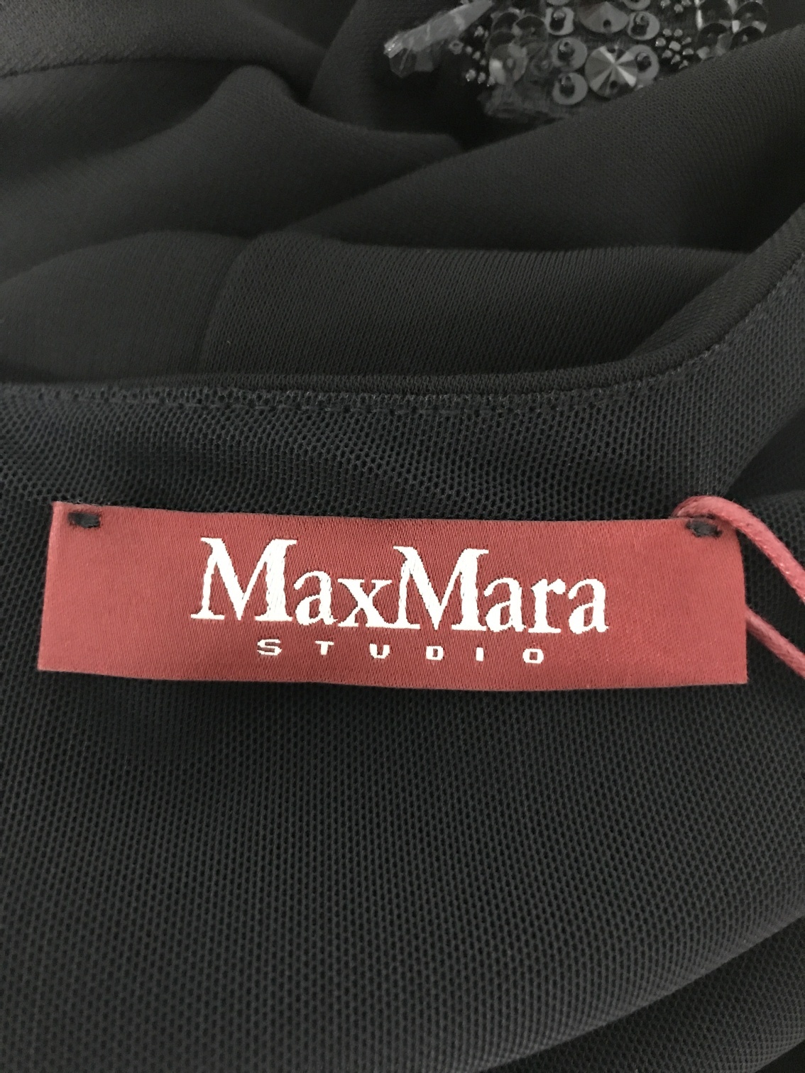 Max Mara Round-neck Long-sleeved Blouse In Black