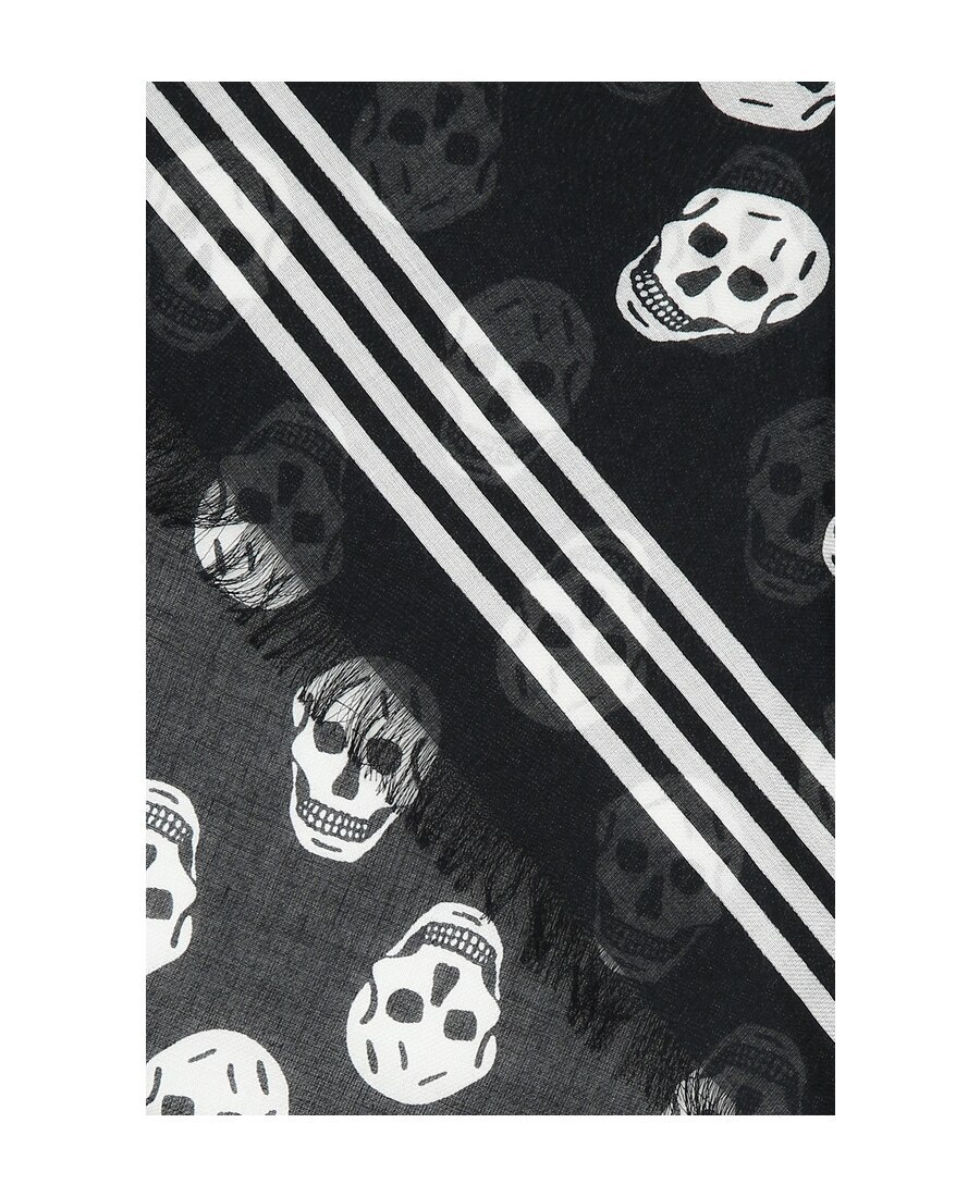 Alexander Mcqueen Skull Print Frayed Scarf In Black