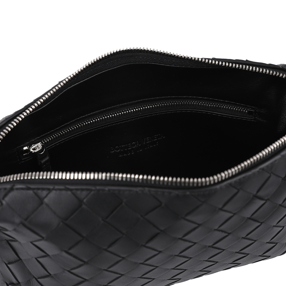 Bottega Veneta Woven Shoulder Bag In Black
