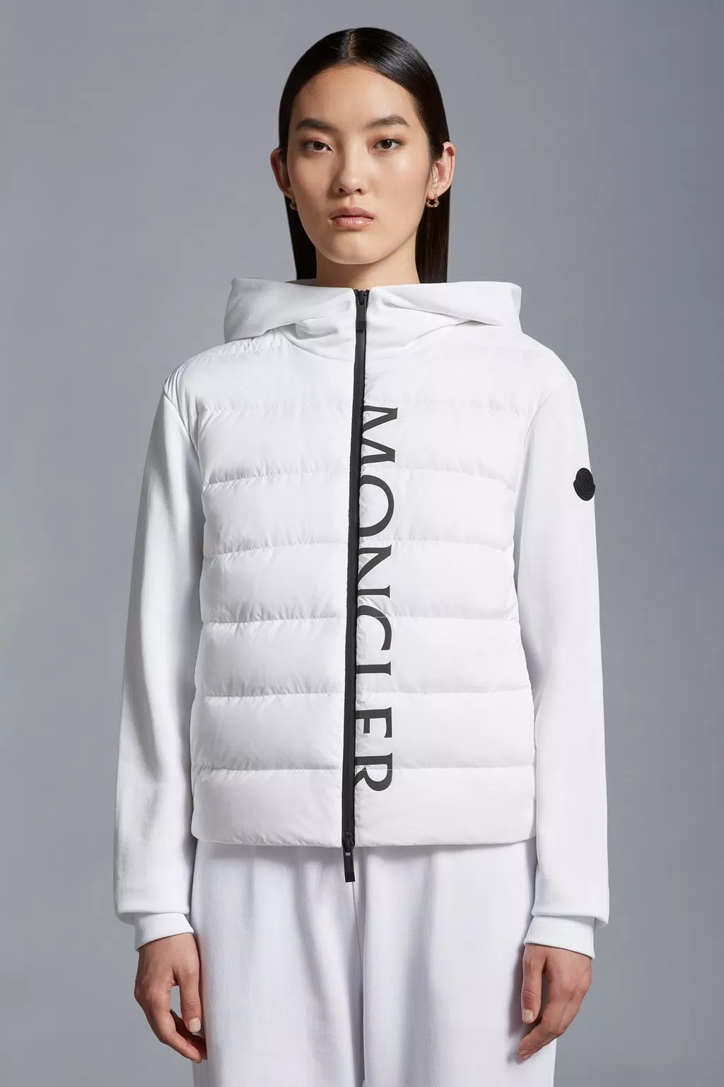 Moncler Logo-print Panelled Puffer Jacket In Optical White