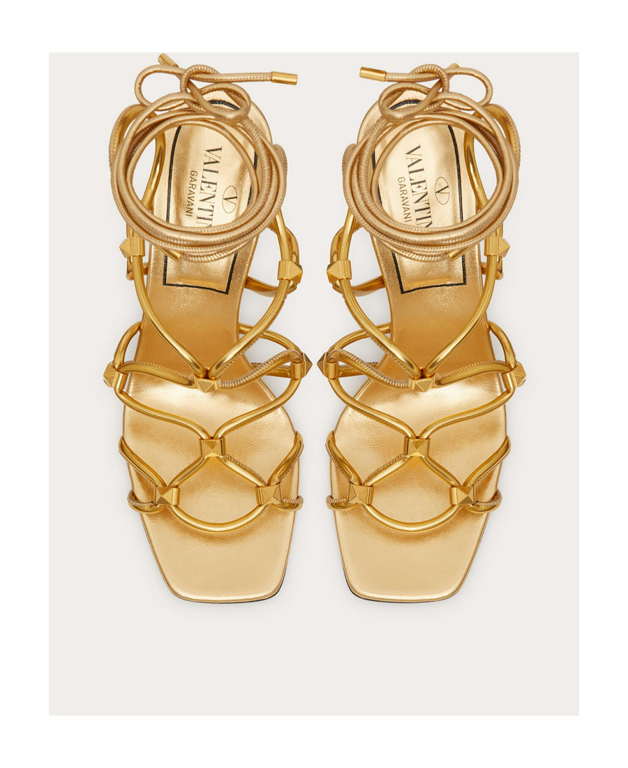 Valentino Rockstud Net 100 Metallic Leather Sandals In Nude