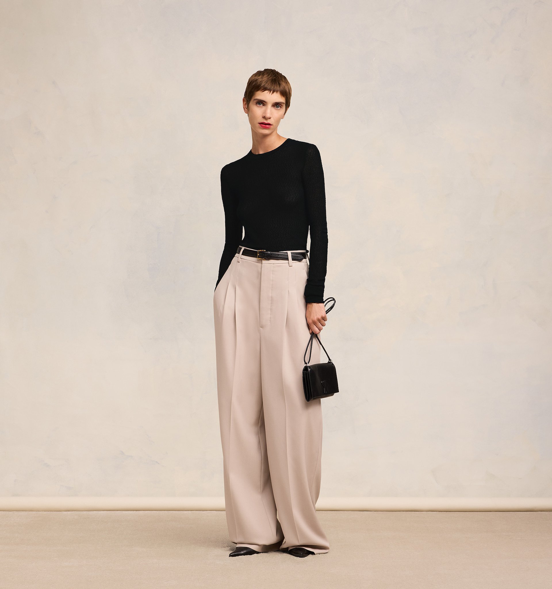 Ami Alexandre Mattiussi Circle-necked Sweater In Black