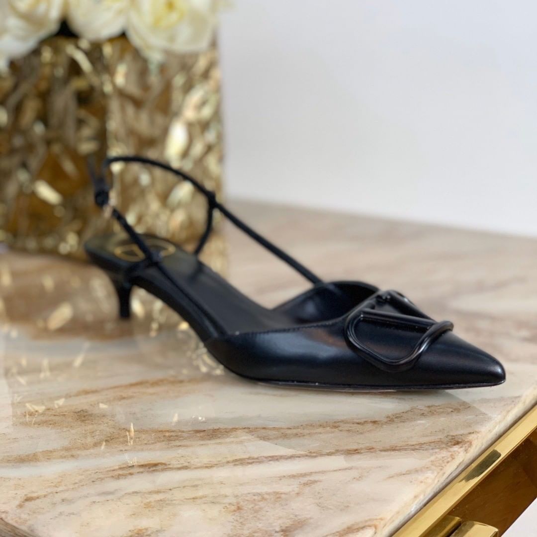 Valentino Vlogo 40 Patent Slingback Pump In Black