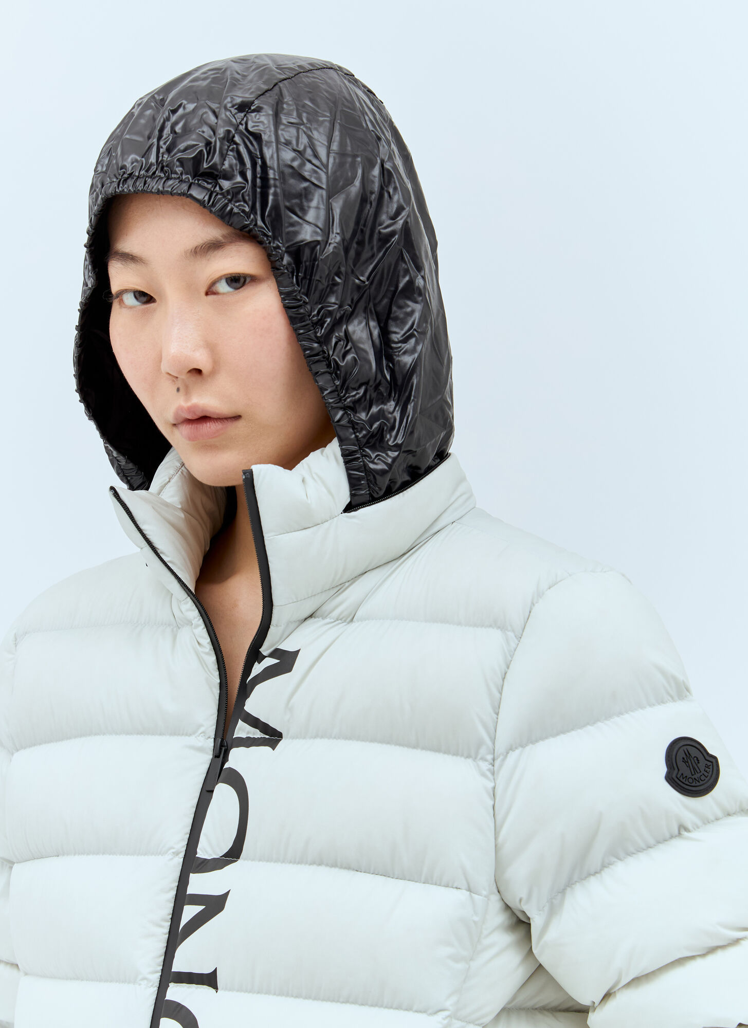 Moncler Cerces Short Down Jacket In Gray