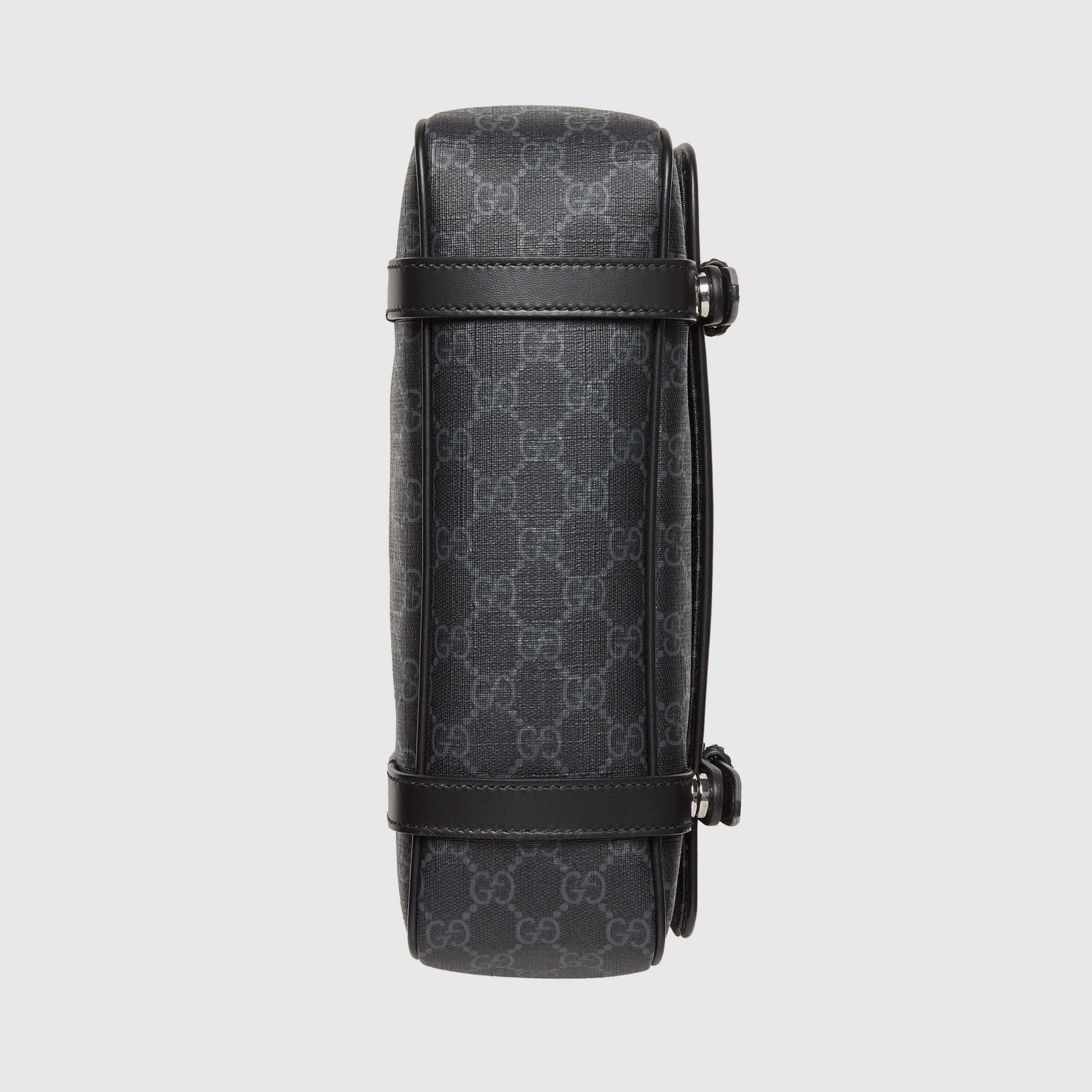 Gucci Gg Supreme Messenger Bag In Black