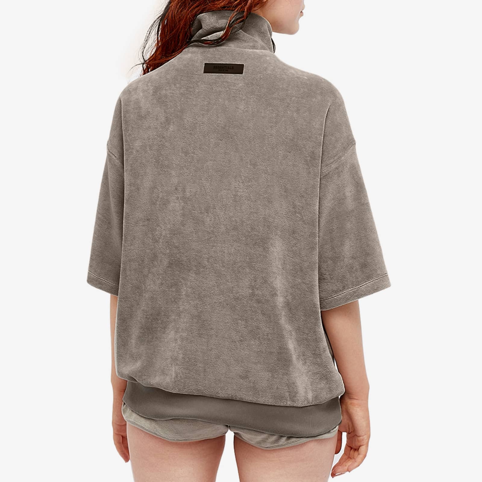 ESSENTIALS FEAR OF GOD ESSENTIALS SHORT-SLEEVED VELOUR SWEATSHIRT 