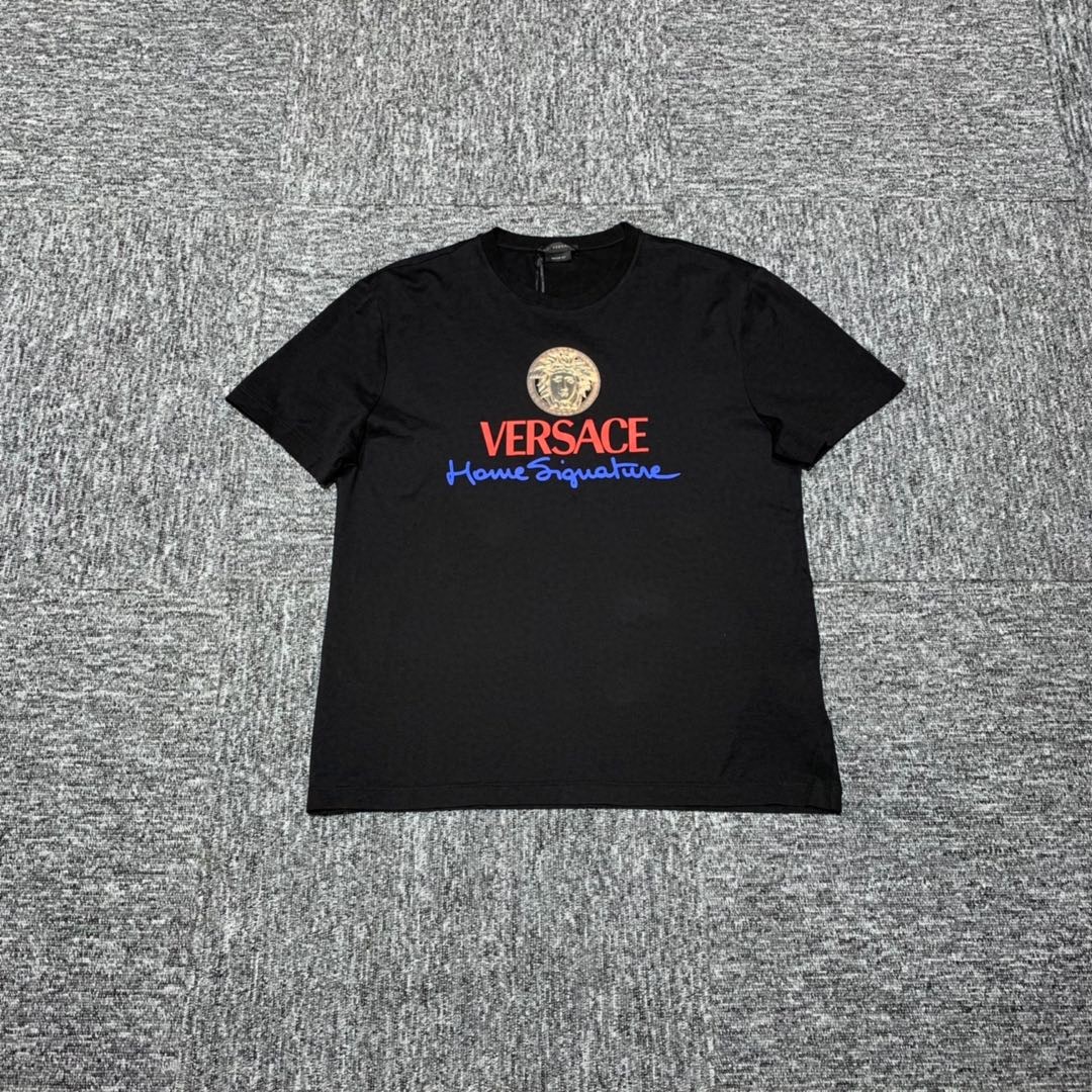 Versace Medusa Logo T-shirt In Black