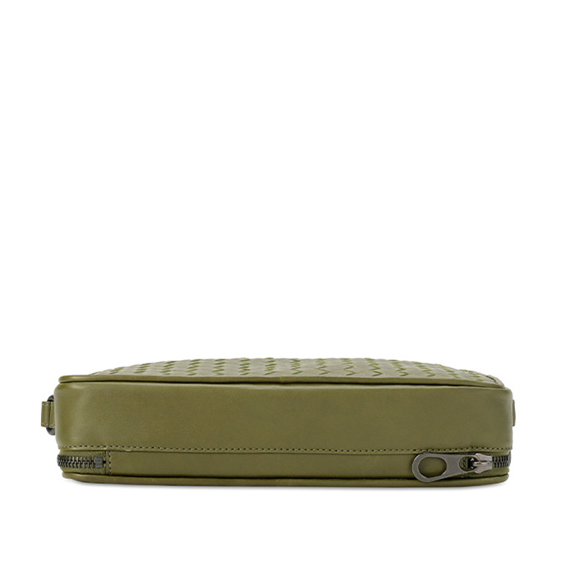 Bottega Veneta Knitted Clutch In Green