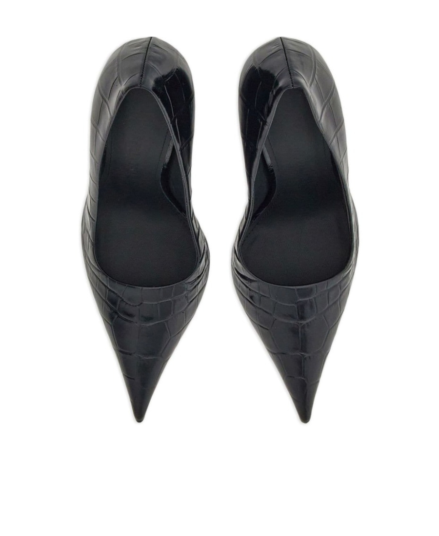 Ferragamo Eva 105mm Crocodile-embossed Pumps In Black