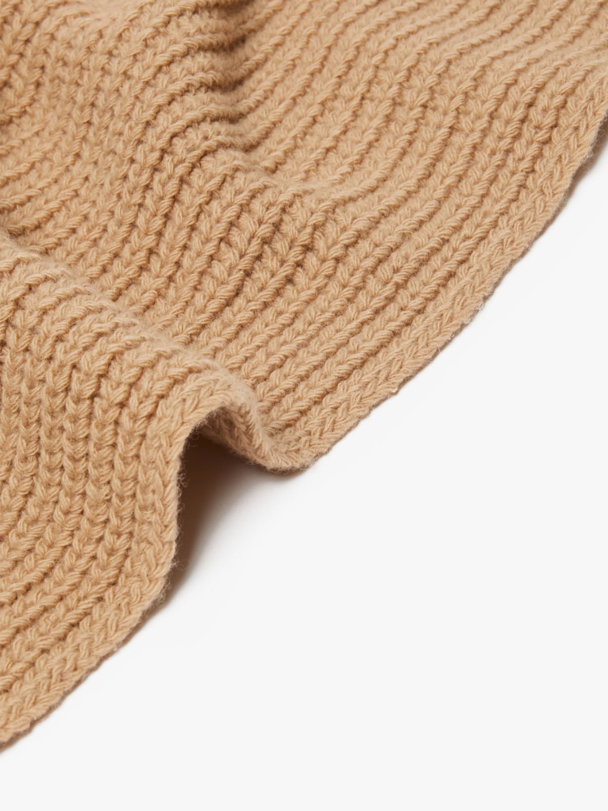 Weekend Max Mara Wool Yarn Scarf In Brown
