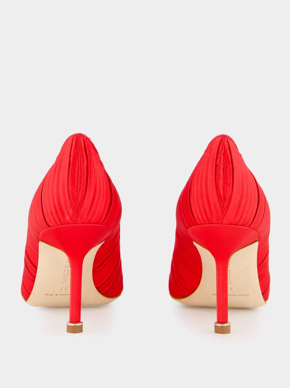 Manolo Blahnik Round Toe High Heels In Red