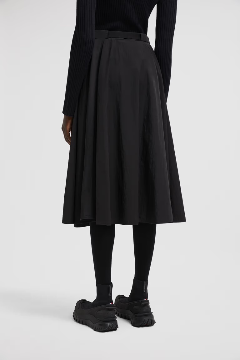 Moncler Flowing Black Maxi Skirt With Belted Waist In Black