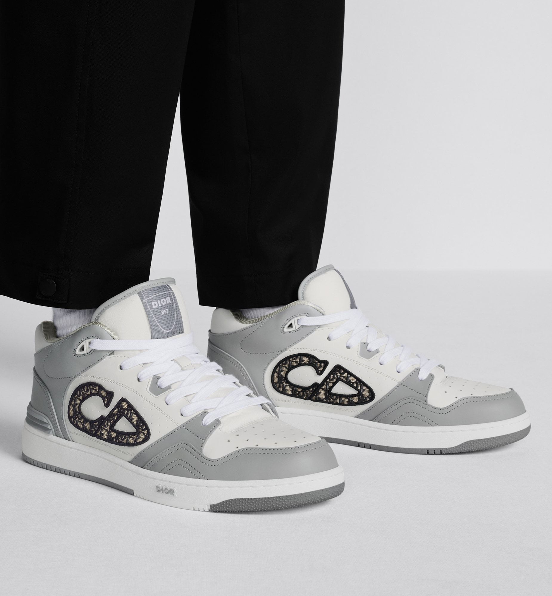 Dior B57 Logo-lacing Casual Sneakers In Gray