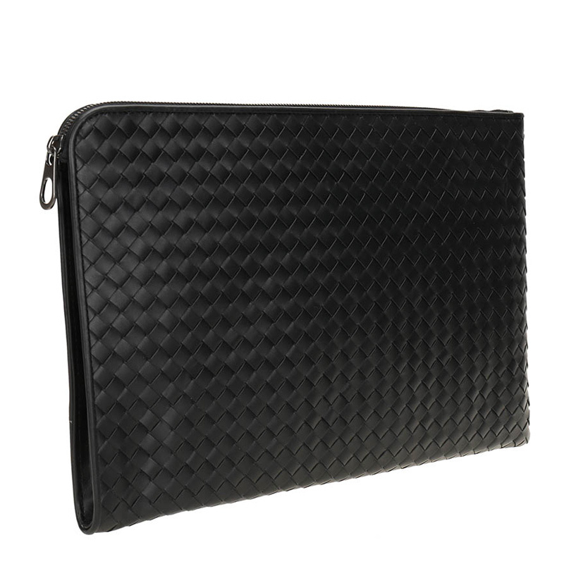 Bottega Veneta Intreciato Clutch In Black