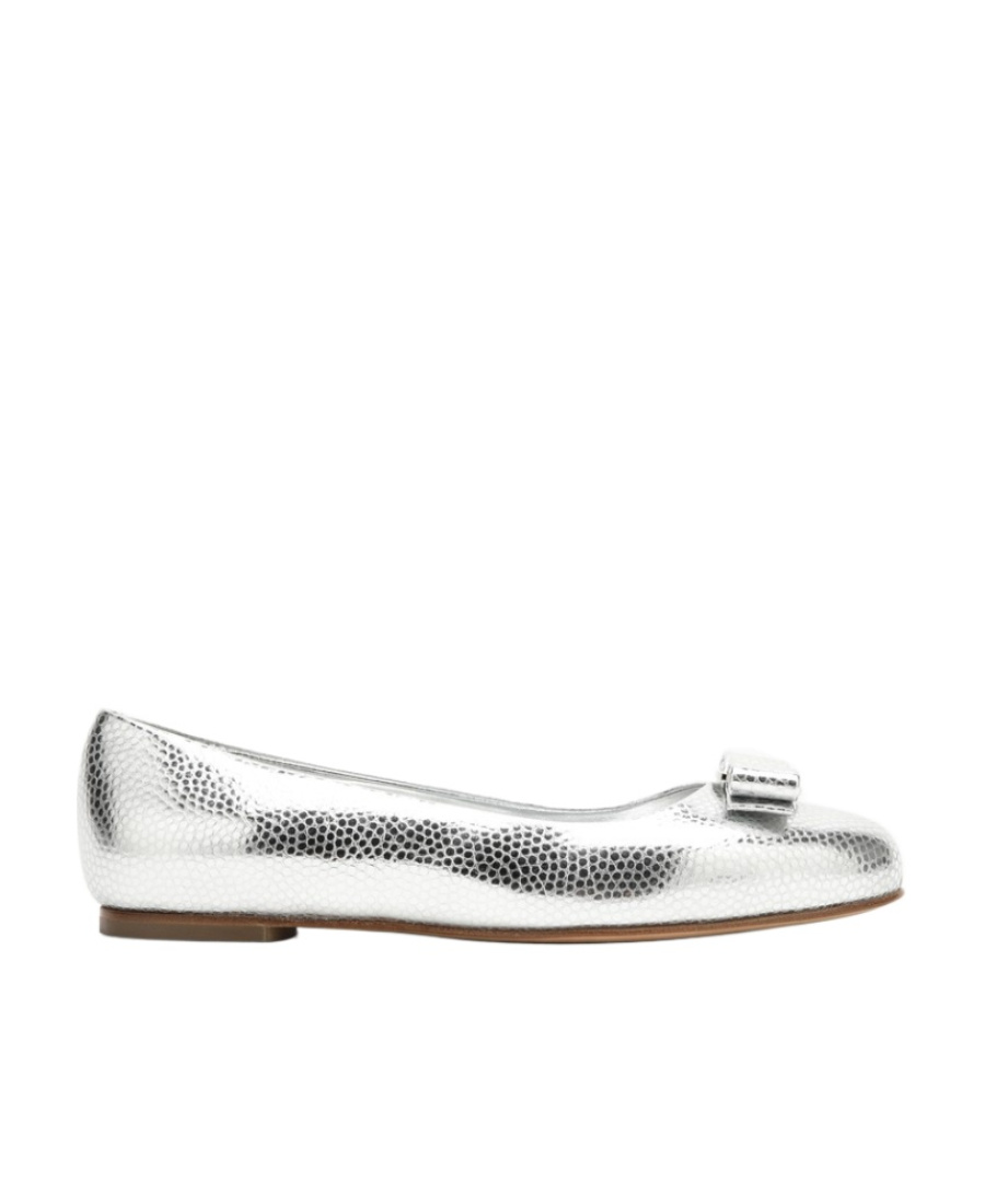 Ferragamo Vara Family 763618 Ballerina In White