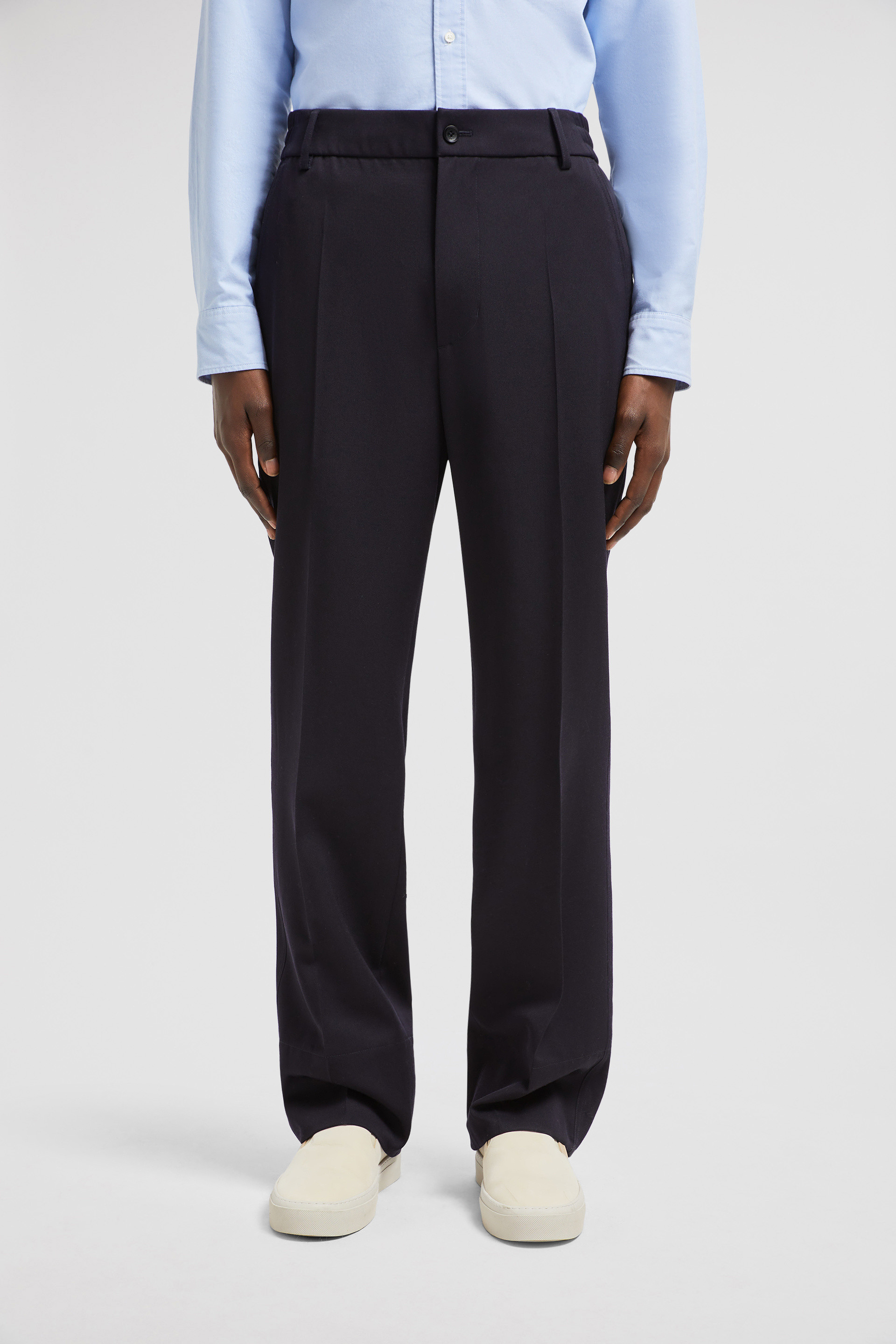 Moncler Belt-loop Casual Pants In Black