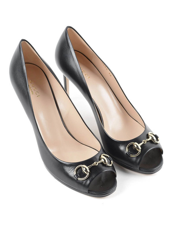 Gucci Horse Title Buckle Details High Heels In Black
