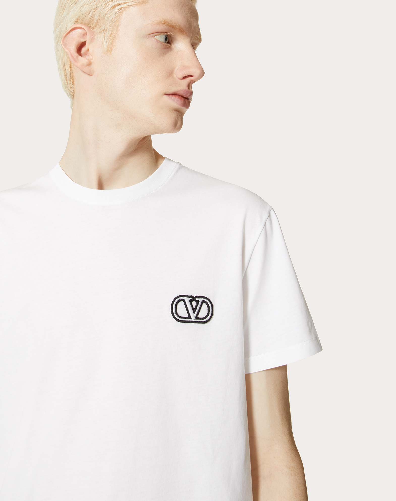Valentino T-shirt With Vlogo Signature Patch In White