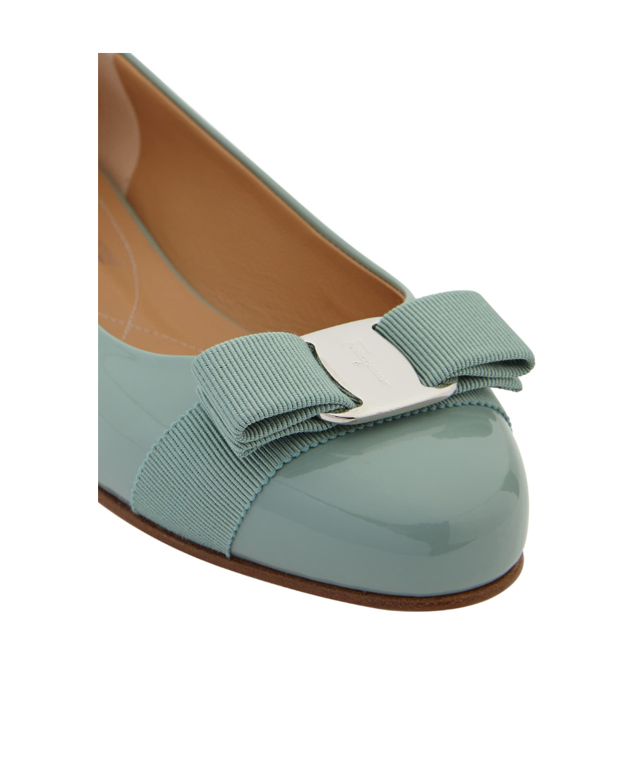Ferragamo Varina Bow Ballet In Light Blue Patent Leather In Green