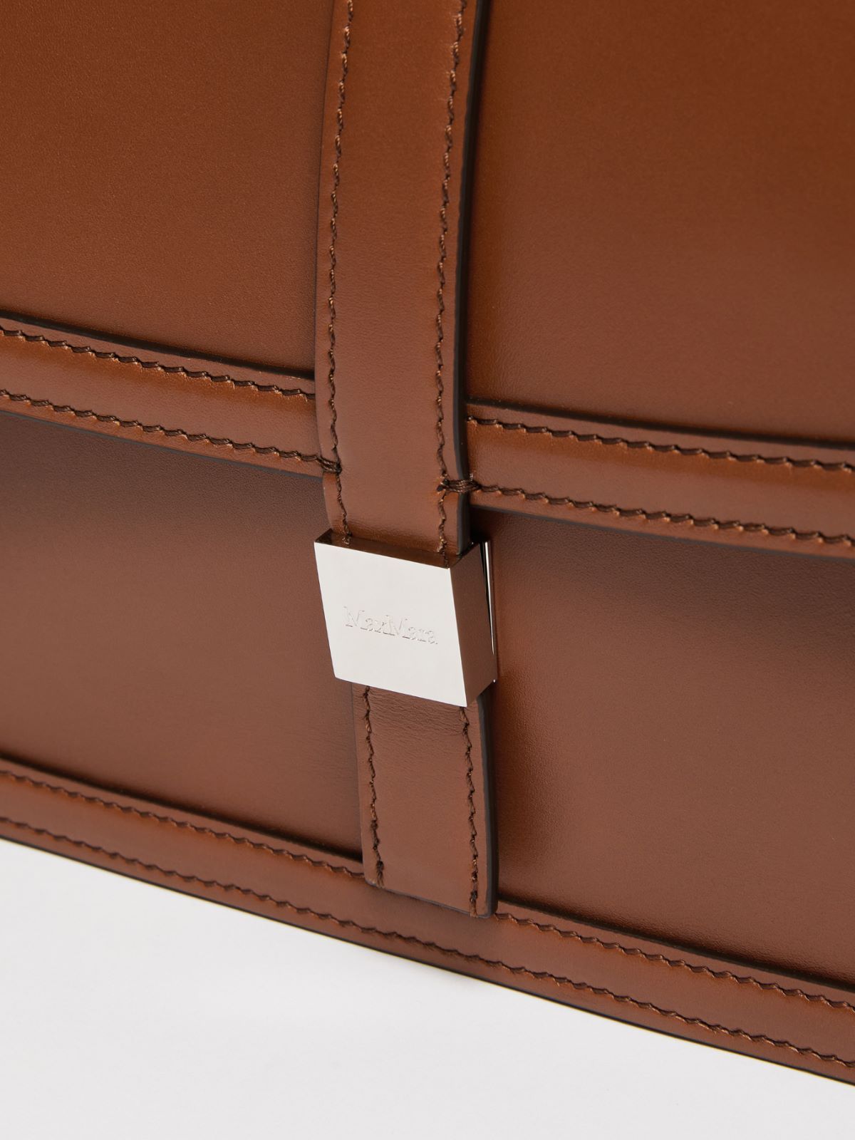 Max Mara Natural Leather Handbag