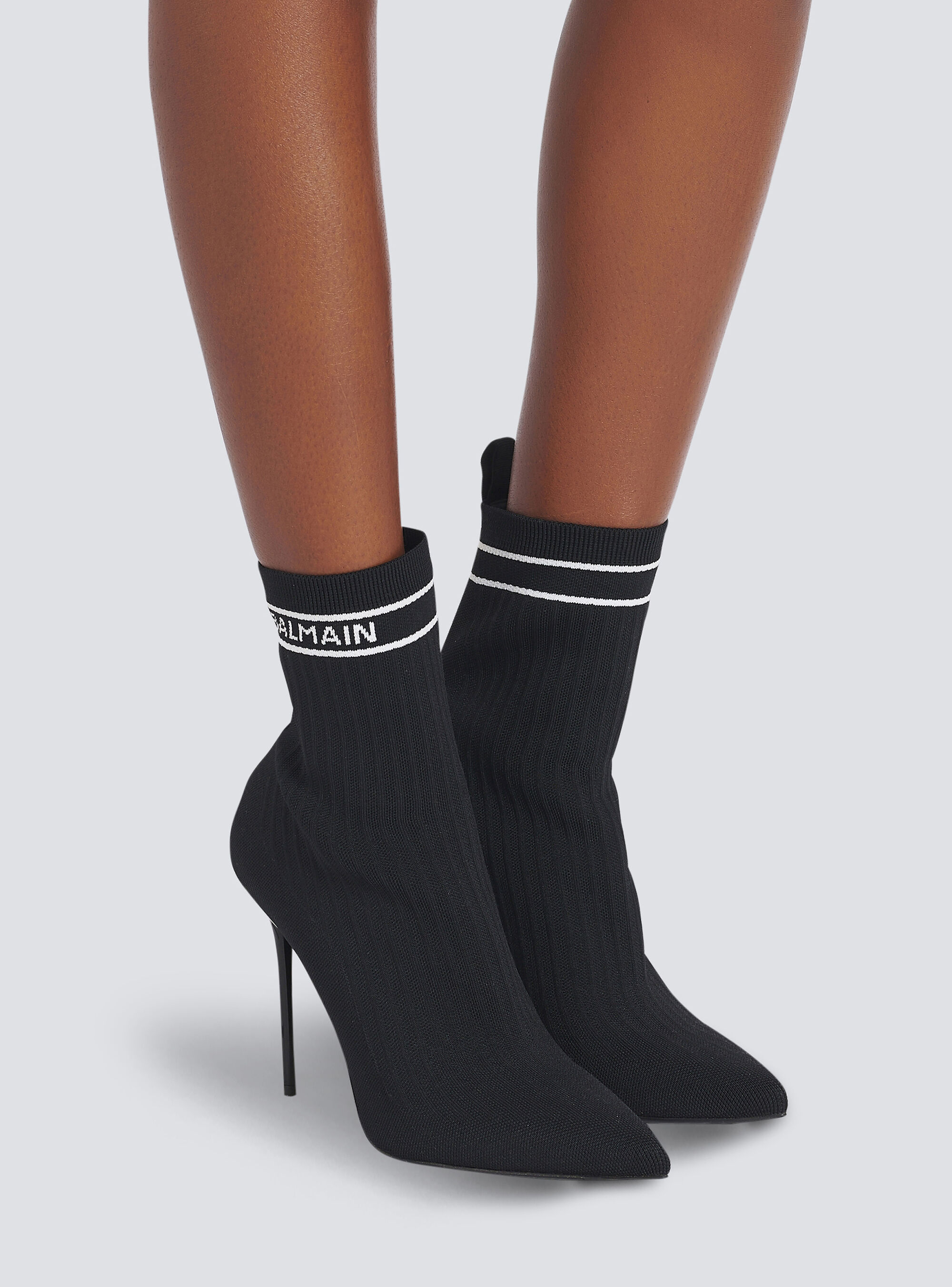 Balmain Skye Rib Pointed Short Boots In Black