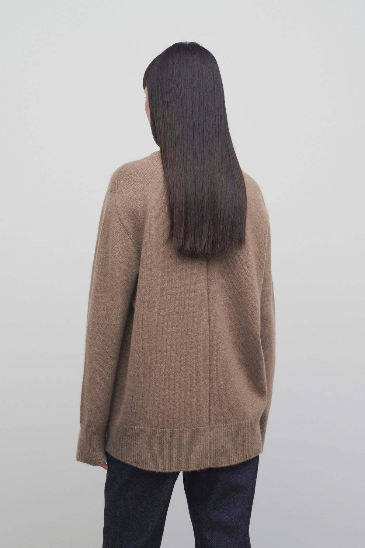 The Row Long-sleeved Cashmere Sweater In Brown