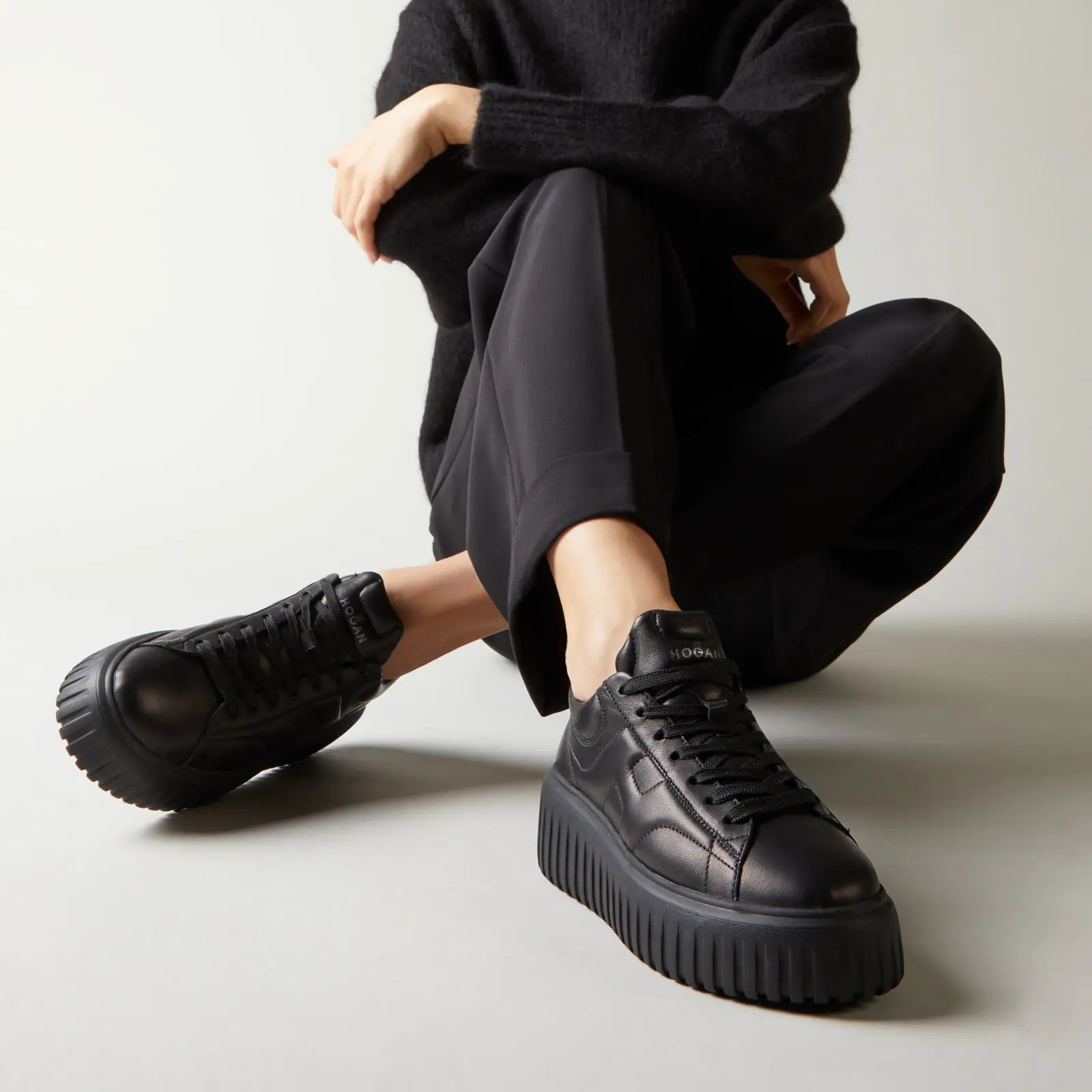 Hogan H-stripes Allacciato H Leather Sneakers In Black