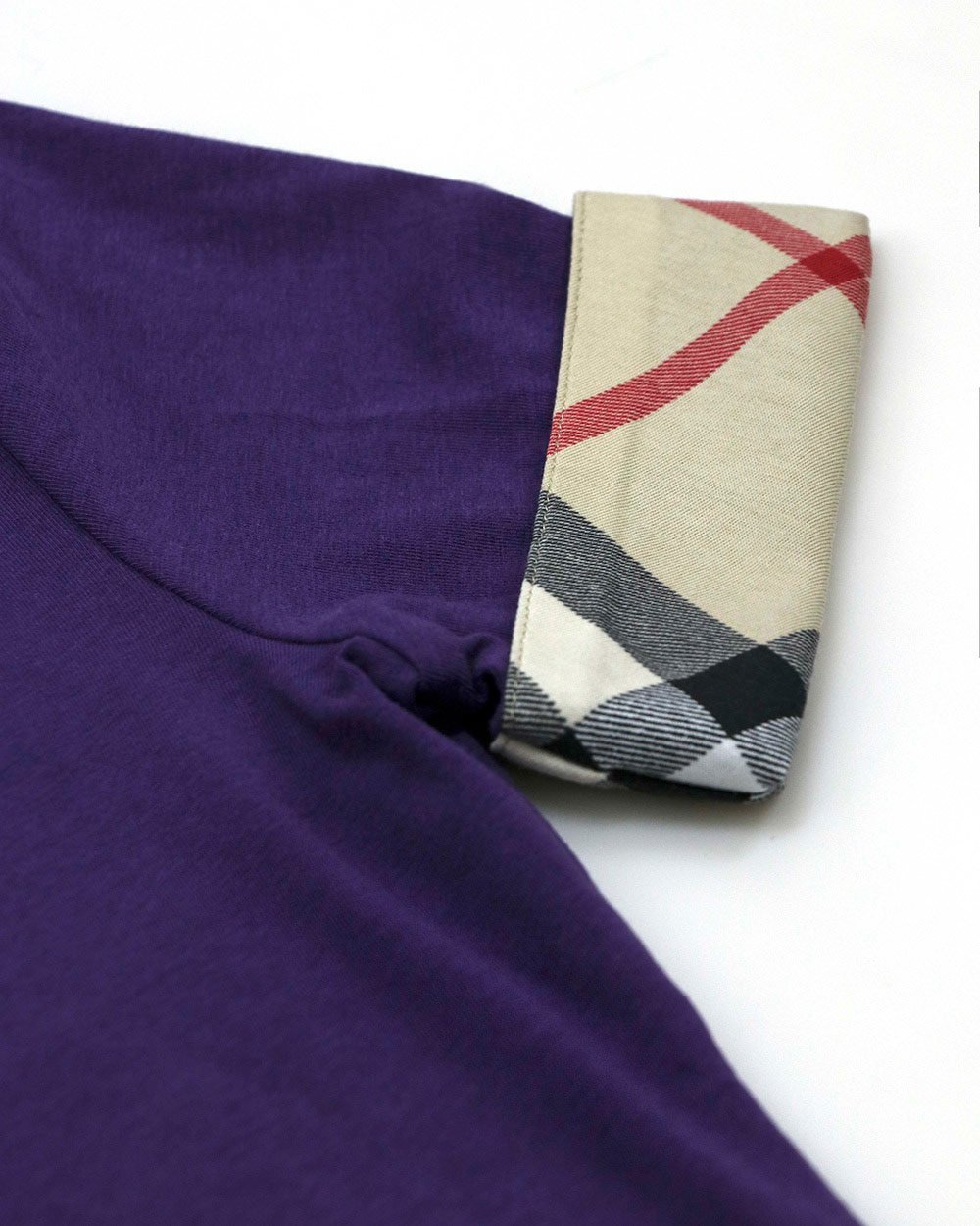 BURBERRY V-NECK T-SHIRT