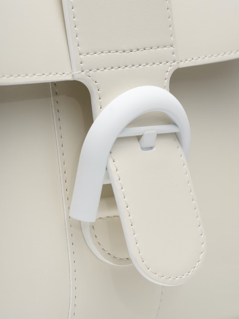 Delvaux Brillant Pm Shoulder Bag In White