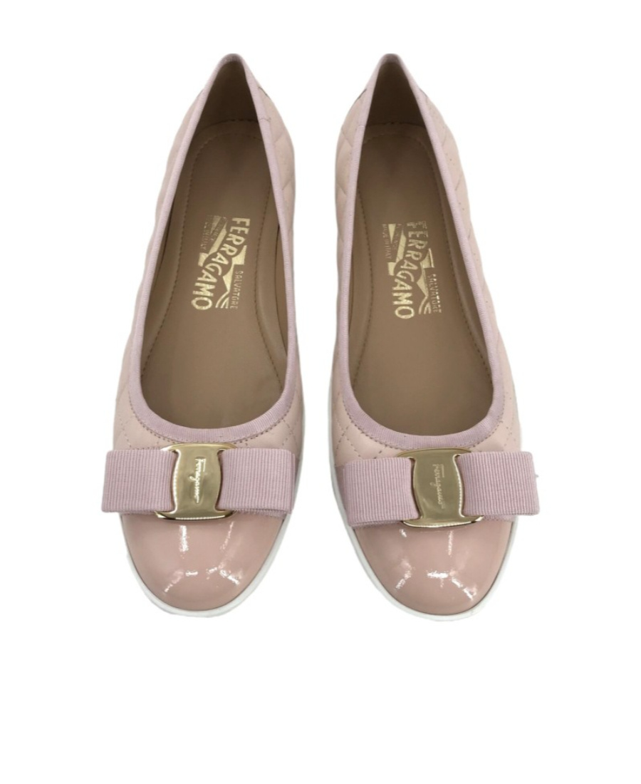 Ferragamo Logo Flat Shoes In Brown