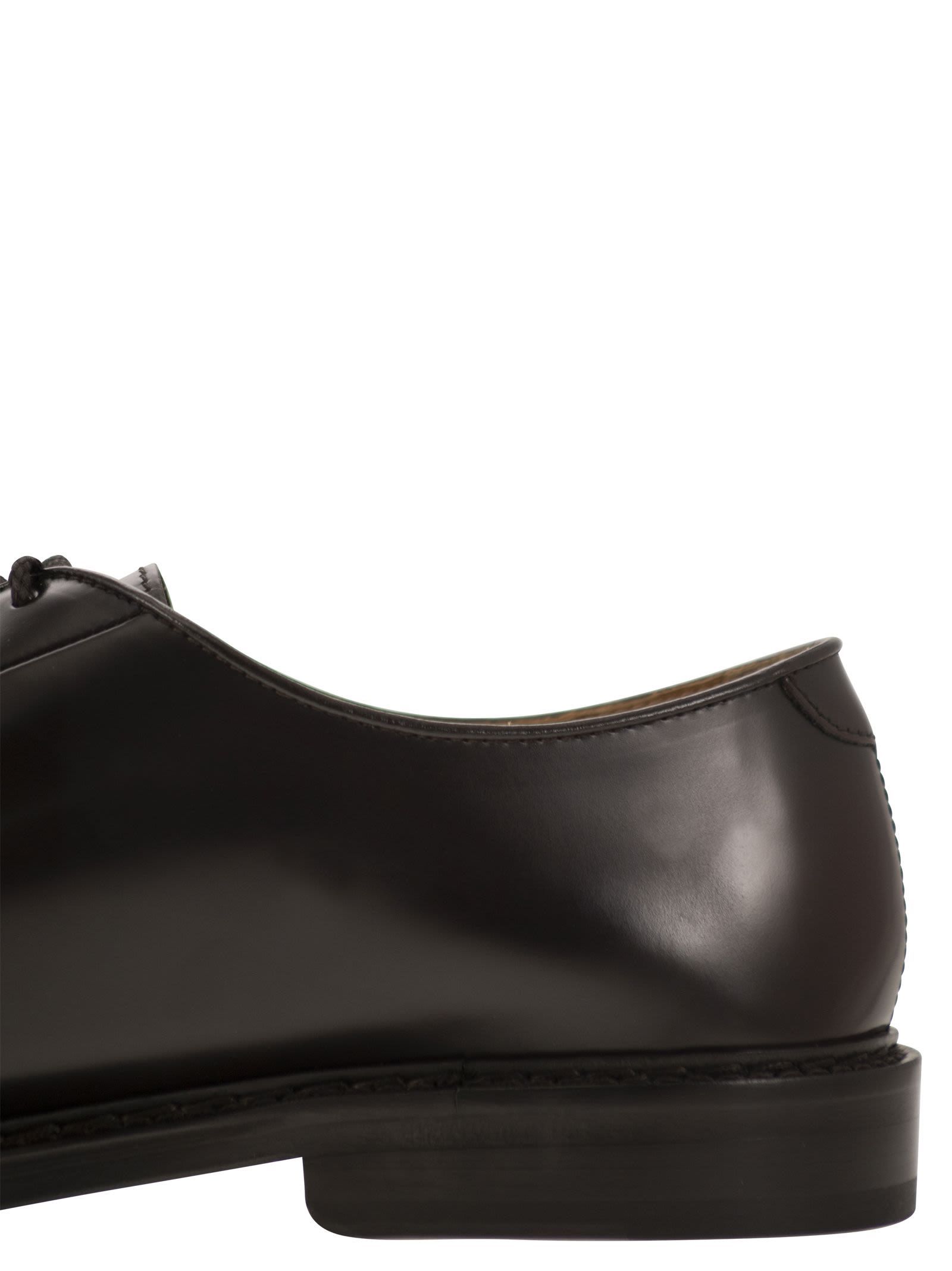 Doucal's Round Head Business Dress Shoes In Black