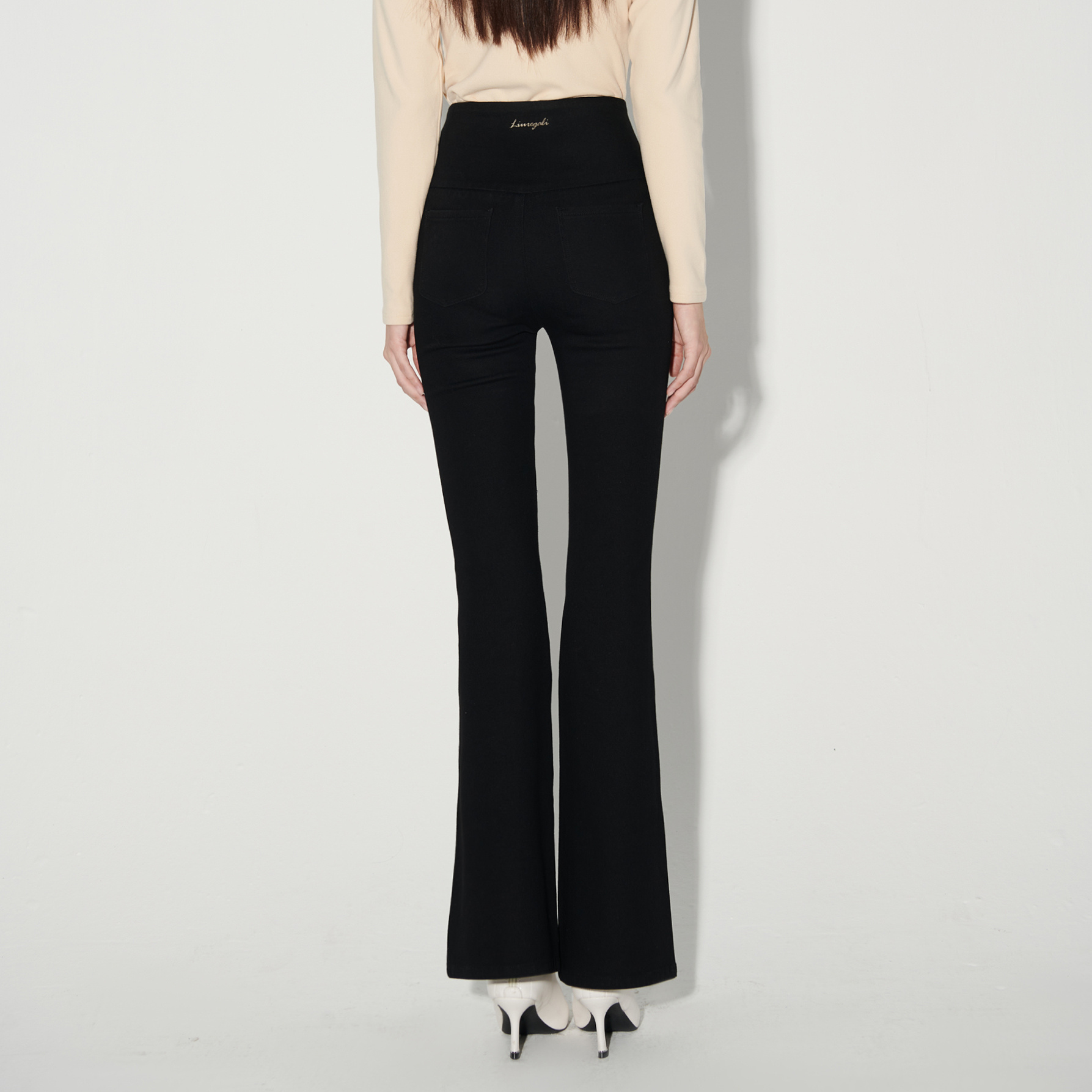 Liuregali Split High Waist Horn Jeans In Black