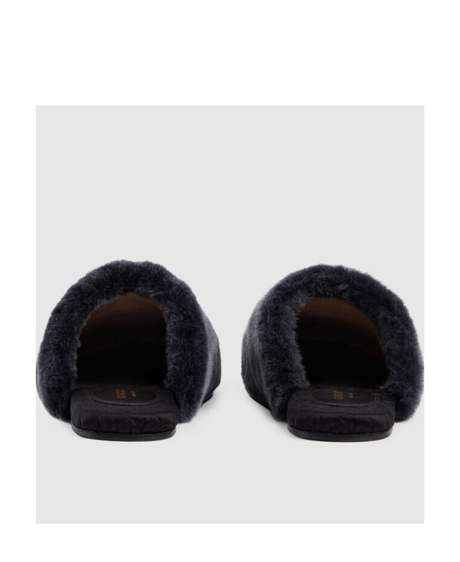 Gucci Interlocking G Faux-fur Slippers In Black