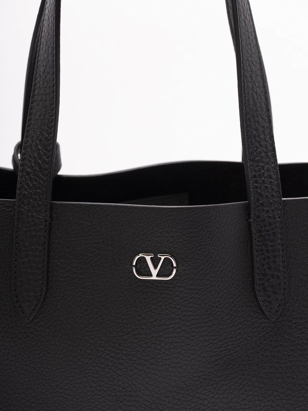 Valentino Logo Shoulder Bag In Black