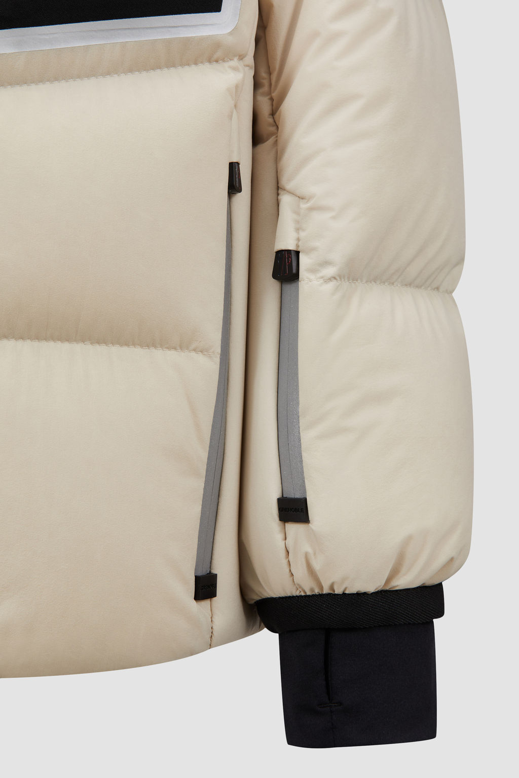 Moncler Mandres Long-sleeved Down Jacket In Nude