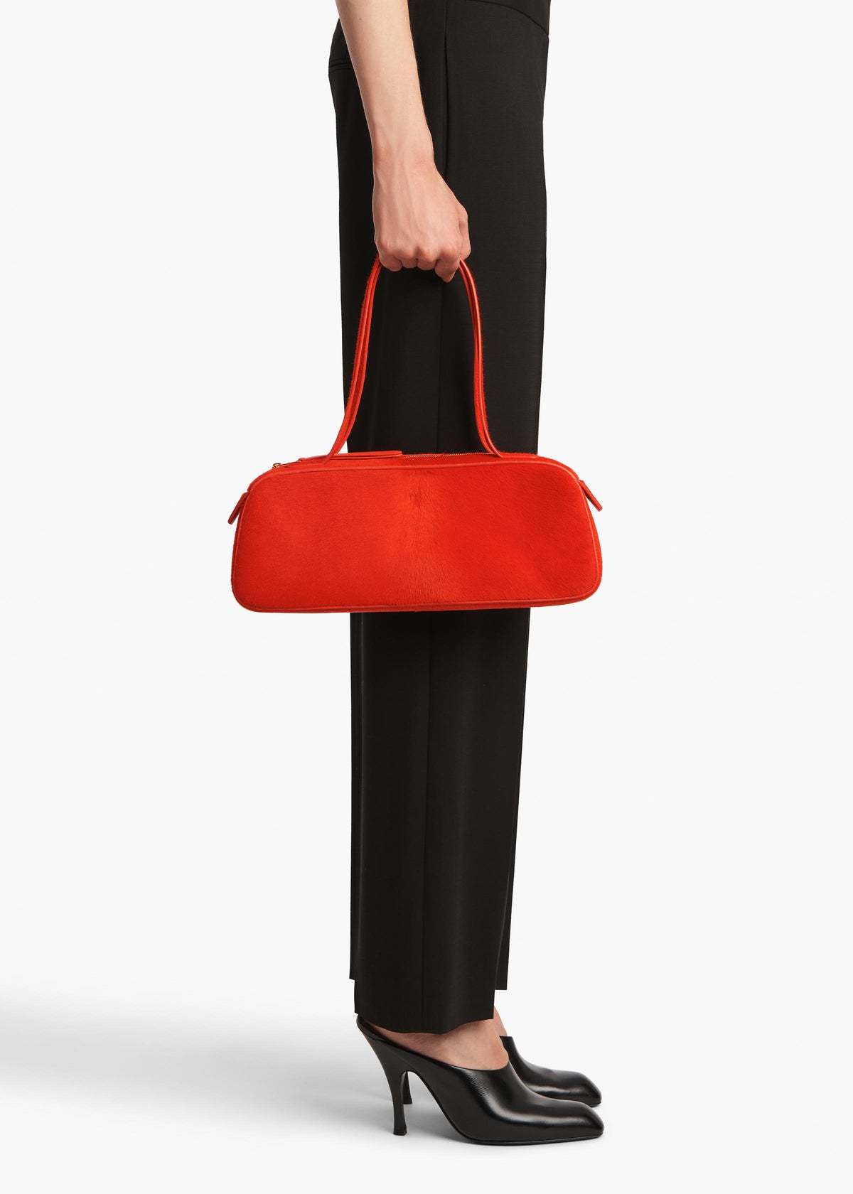 Khaite Simona Zipped Shoulder Bag In Red