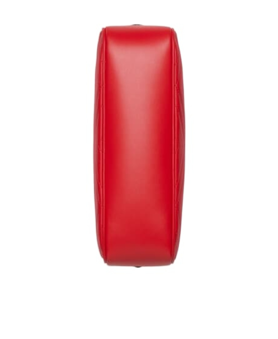 Gucci Gg-logo Matelassé Shoulder Bag In Red