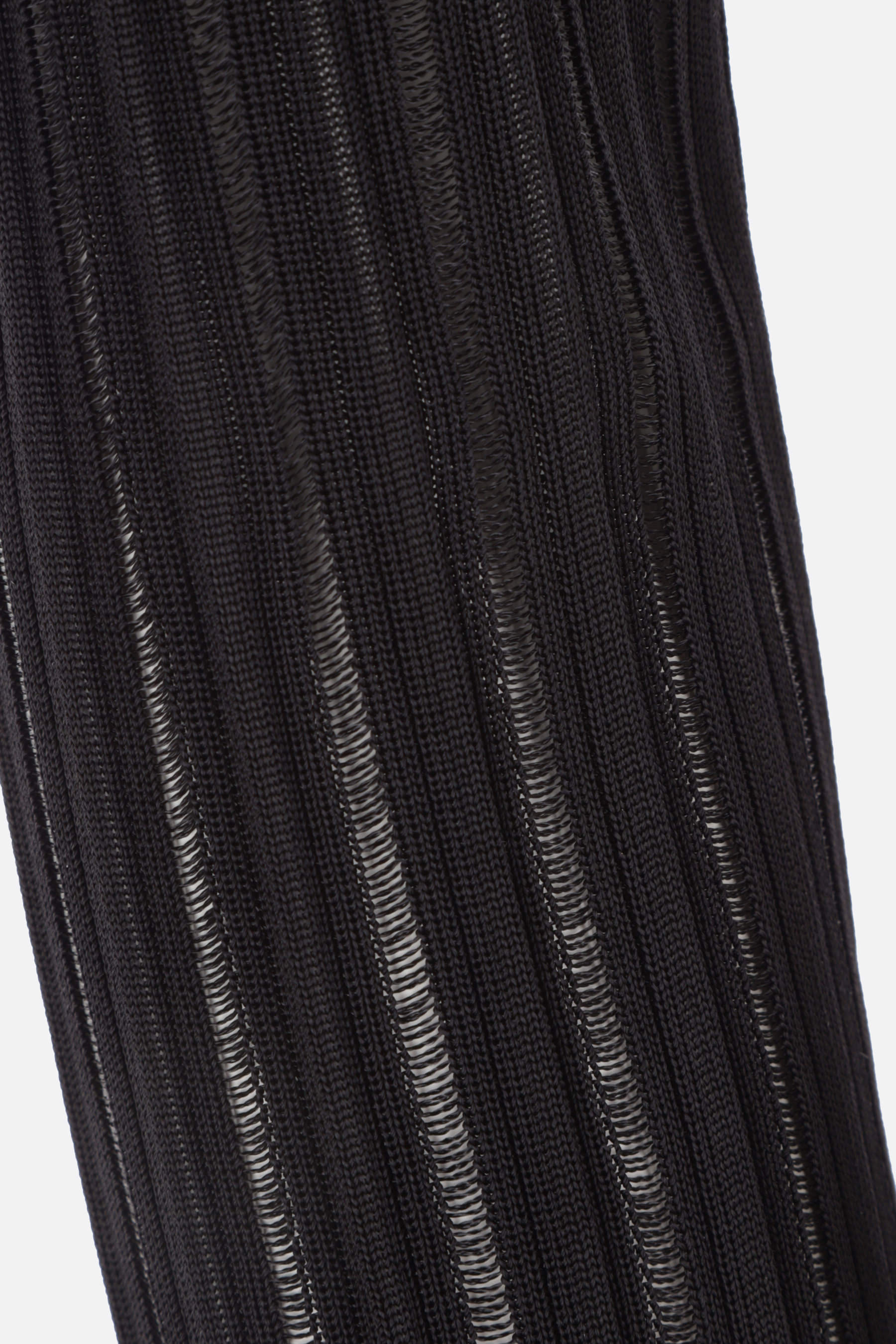 Alaïa Long Sleeved Knitted Cropped Cardigan In Black