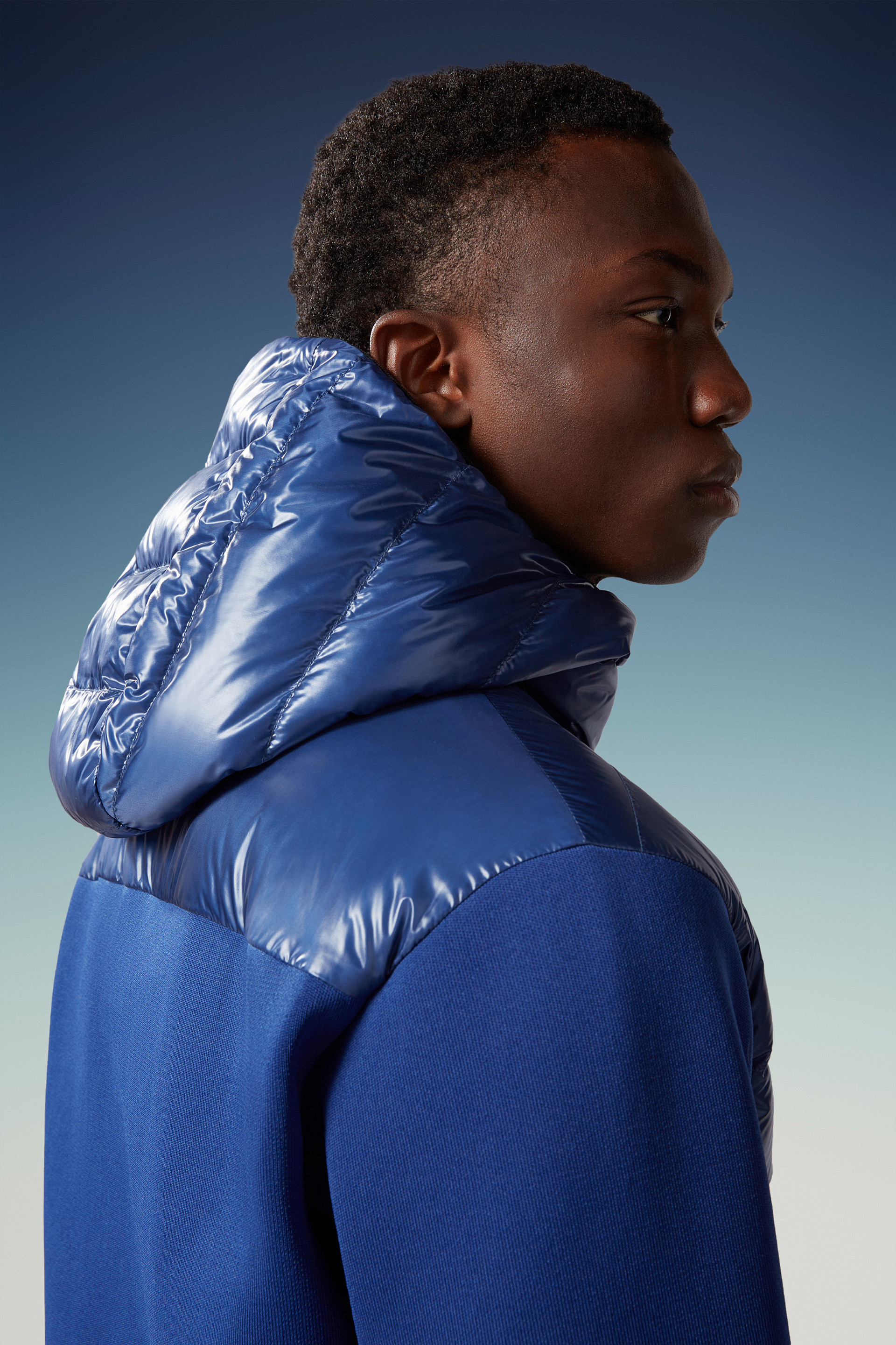 Moncler Logo Stitching Quilted Down Jacket In Blue