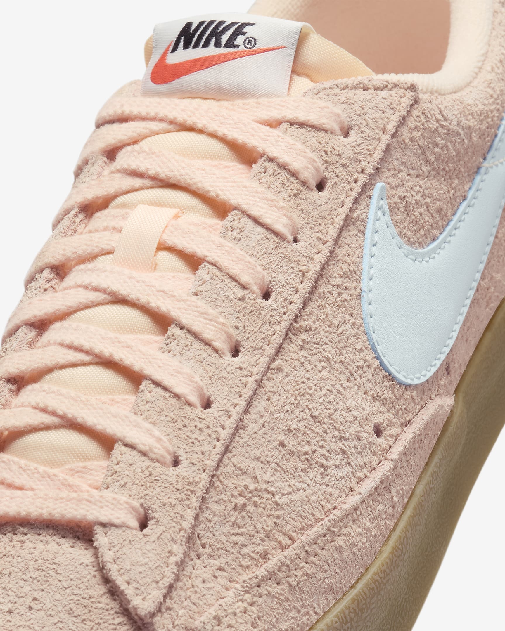 Nike Women's Low Shoe W Blazer Low 77 Vintage Crimson Tint/glacier Blue In Nude