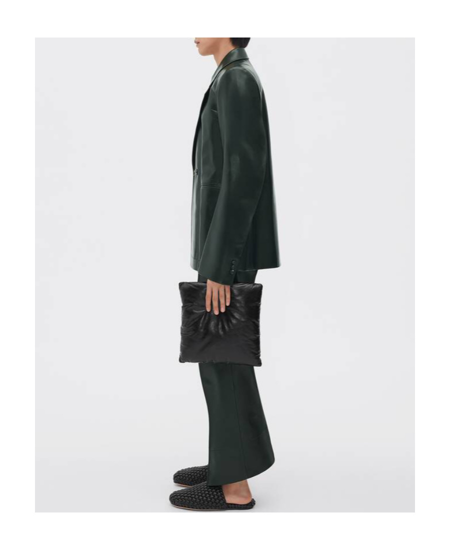 Bottega Veneta Pillow Padded Clutch Bag In Black