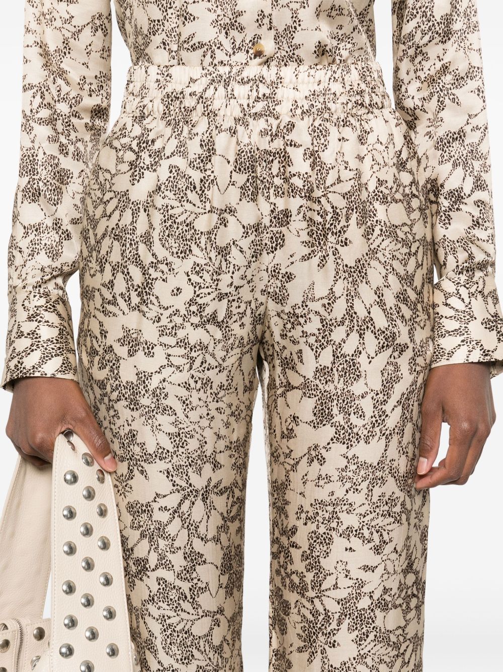 Shop Golden Goose Women's Joggers With Floral Print In Nude